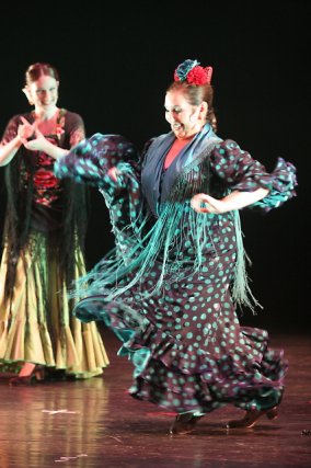 <p style="text-align: right;" dir="rtl">סילביה דוראן<br />פלמנקו RUMBA<br />מתוך המופע FIESTA<br />אולם סוזן דלל 2007<br />צילום: דדי ליפשיץ</p>